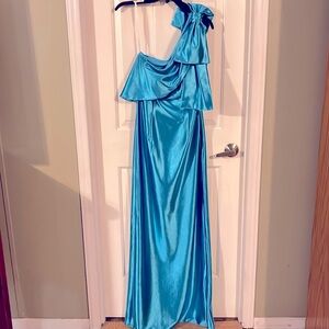 Elegant Blue One-Shoulder Prom Dress